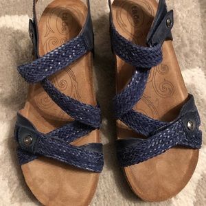Taos Footwear Trulie Sandals